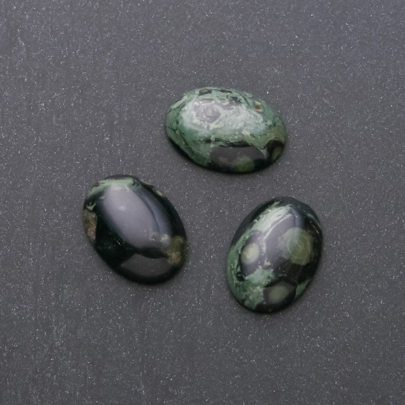 Kaboszon z agatu oceanicznego (syntetyczny) 25×18 mm