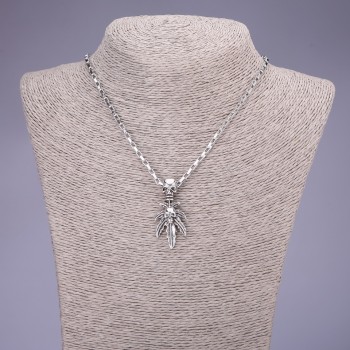 Wisiorek Czaszka 20x44 mm na łańcuszku, długość 55 cm