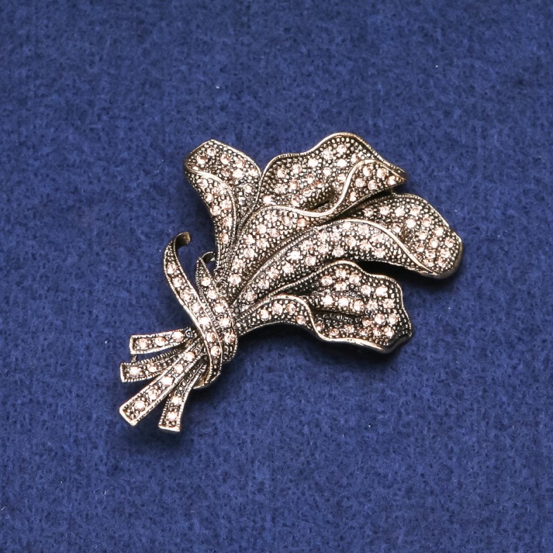 Broszka – Kwiat z cyrkoniami, metal złocisty, 46×64 mm