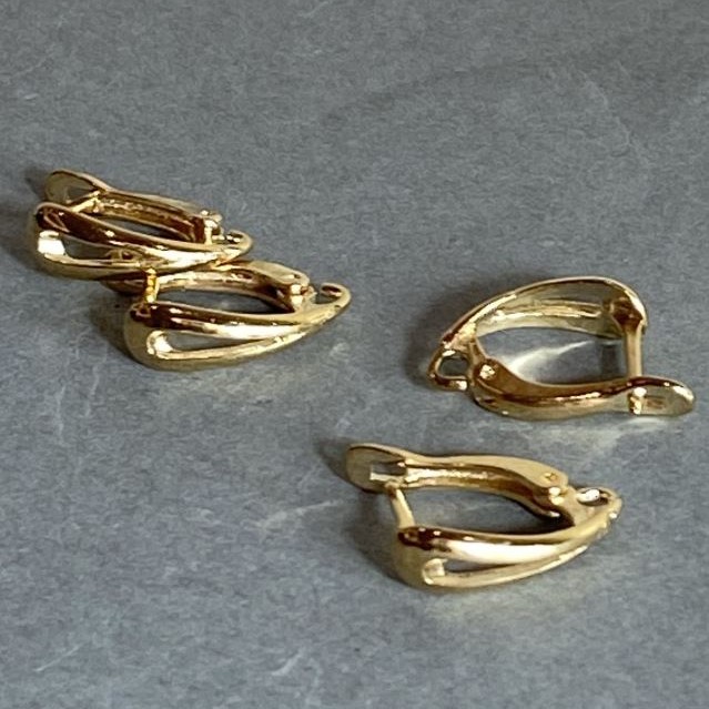 Sztyfty do kolczyków z żółtego metalu 17×12×6 mm (para)