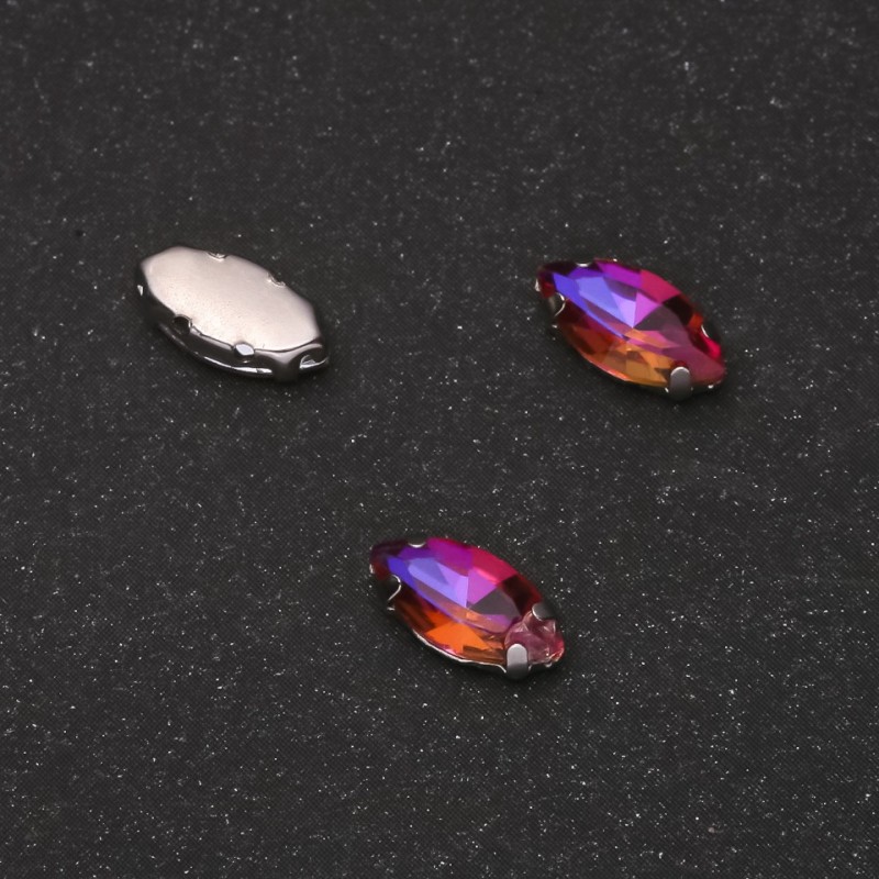 Cena za opakowanie /10 szt. Kryształ naszywany w oprawie, owalny 5×10 mm