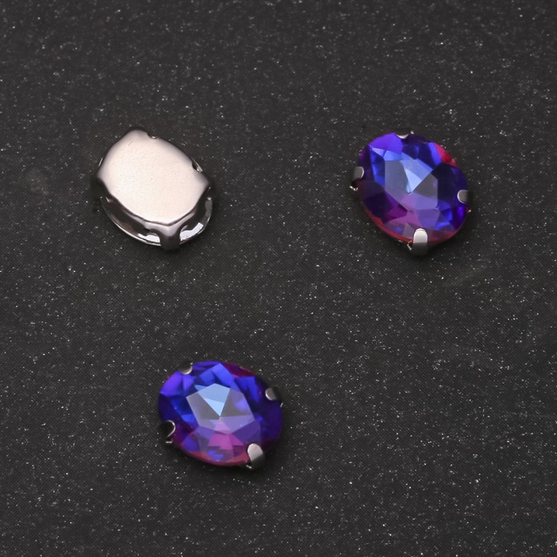 Cena za opakowanie / 10 szt. Przyszywany kryształ w czapie, owalny 8x10 mm, niebiesko-malinowy