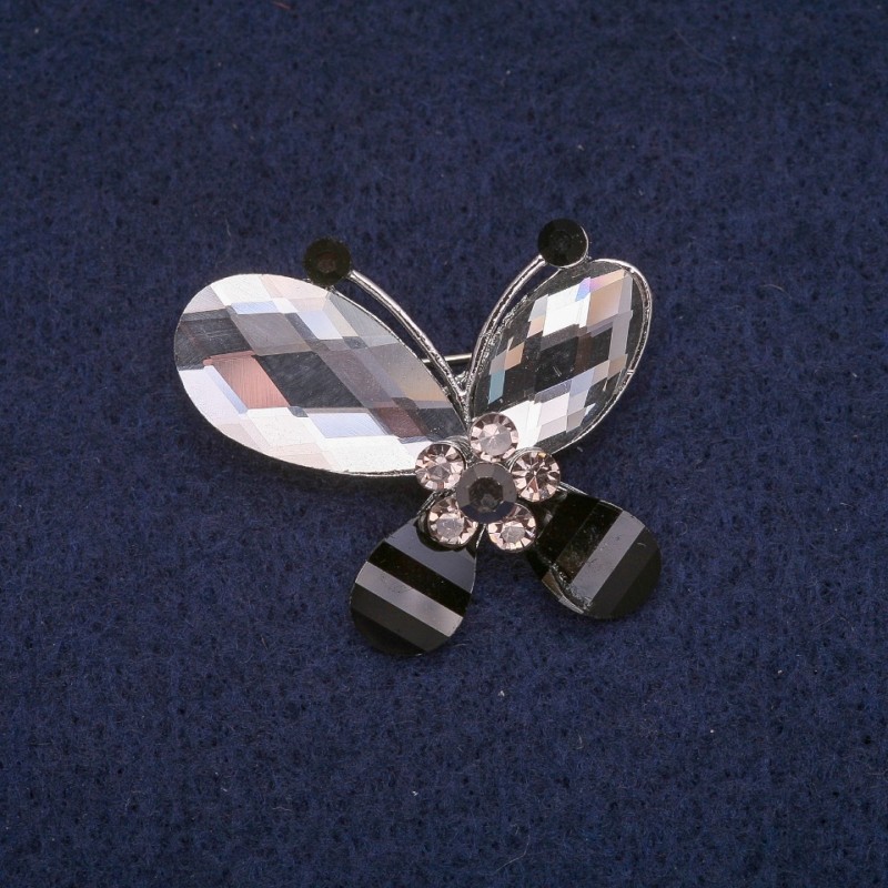 Broszka Motyl z kryształami, srebrzysty metal 32×32 mm
