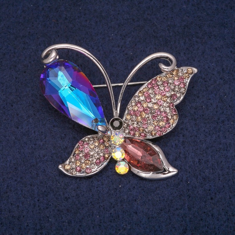 Broszka «Motyl» z kryształami, srebrzysty metal 39×43 mm