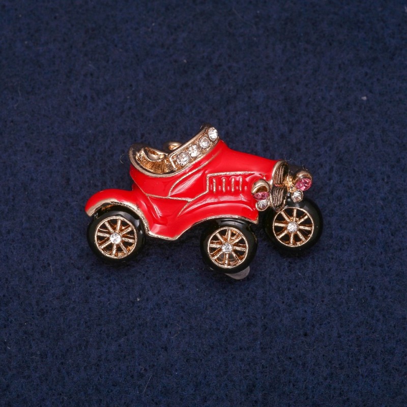 Broszka «Samochód» z emalią i kryształami, metal złoty 22×36 mm