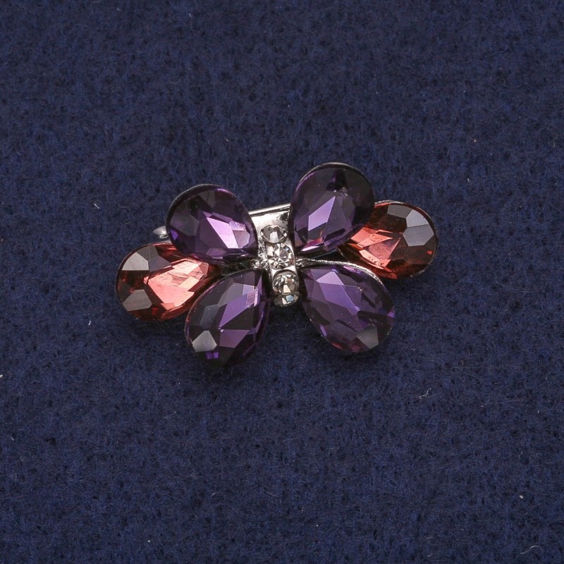 Broszka w formie kokardy z kryształami, metal srebrzysty 17×30 mm