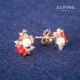 Kolczyki sztyfty Xuping z czerwonymi kryształami i perłami Majorki, średnica 8×13 mm, Pozłacanie 18K