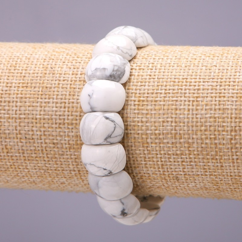 Bransoletka z howlit – ogniwo 10×15 mm (±) na gumce, długość 18 cm