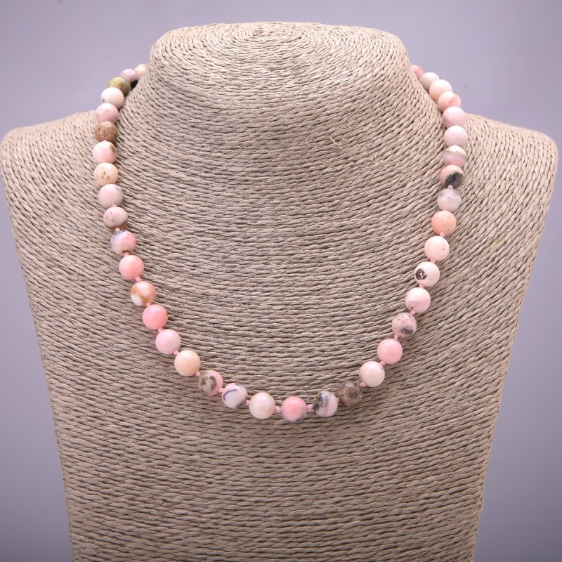 Naszyjnik z naturalnego kamienia – różowy opal, gładka kulka, średnica 8 mm (±), długość 45 cm