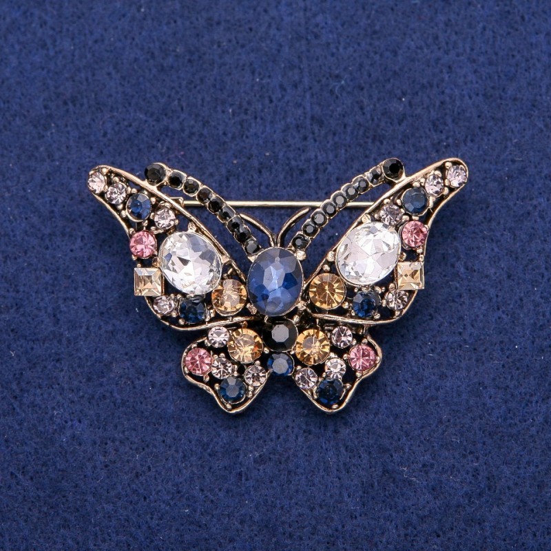Broszka «Motyl w kryształach» 40×57 mm, metal złocisty