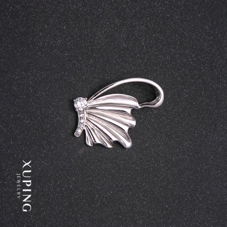 Wisiorek Xuping Motyl z białymi kamieniami 20×29 mm rhodiowany