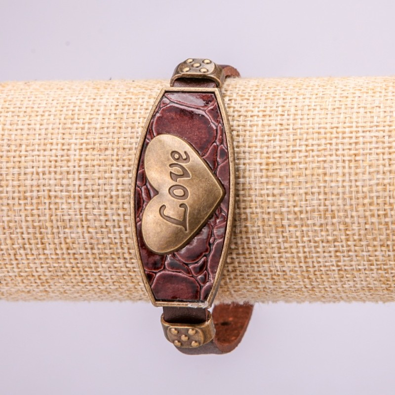 Bransoletka LOVE z metalowymi wstawkami, długość 16–24 cm, grubość 20 mm, ekoskóra, kolor brązowy na pasku