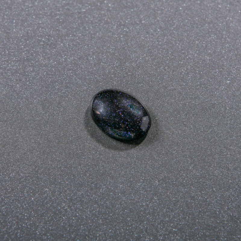 Kaboszon z kamienia awenturyt „Noc Kairu” Niebieski piasek 20x15 mm