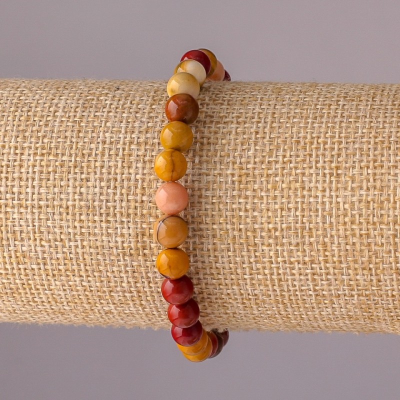 Bransoletka z naturalnego kamienia – jaspis Mookaite na gumce, gładkie kuleczki, średnica 6 mm, obwód 18 cm