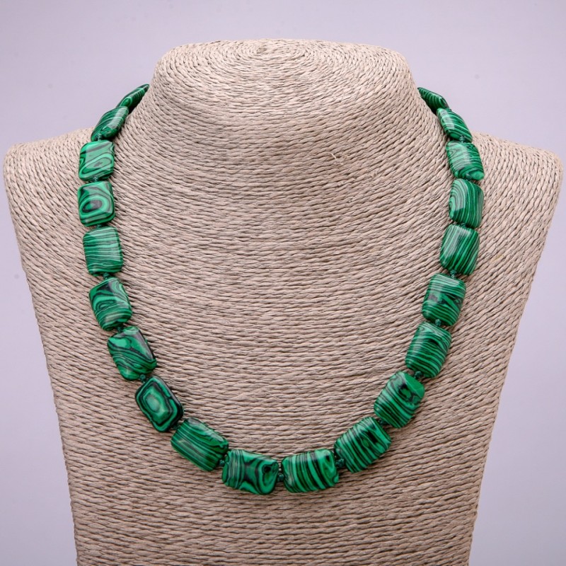 Naszyjnik z malachitu (prasowany) prostokątny, 13×18 mm, długość 48 cm