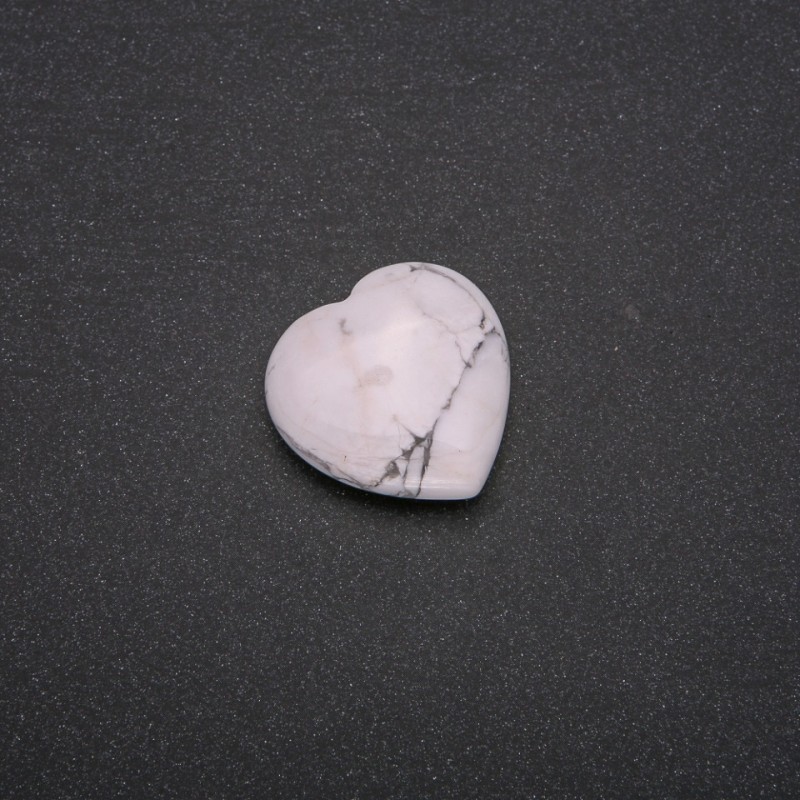Pamiątkowy kamień Kaholong w kształcie serca 30x30x10 mm