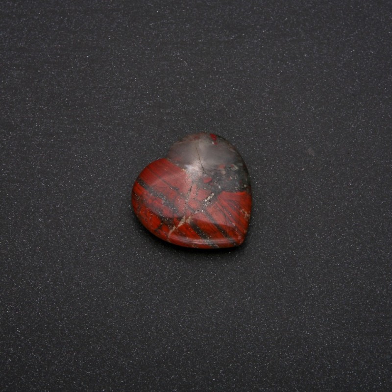 Pamiątkowy kamień z jaspisem w formie serca 30×30×10 mm