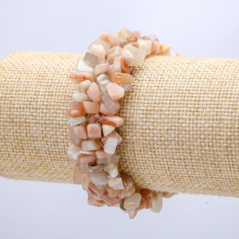 Szeroka bransoletka z naturalnego kamienia selenitu, drobne kawałki 6 mm, obwód 18 cm, szerokość 2 cm +