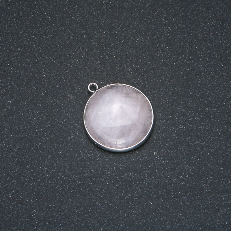 Wisiorek z różowego kwarcu w srebrzystej oprawie, średnica 26 mm+