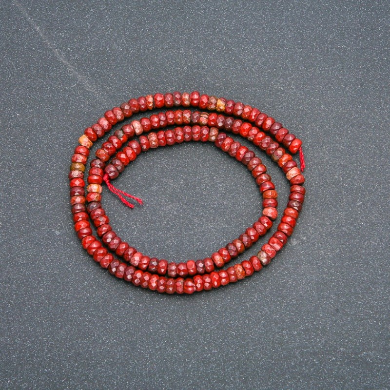 Nici z naturalnego kamienia – czerwony jaspis, fasetowane rondelki, średnica 4×2,5 mm, długość 39 cm +