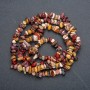 Koraliki na nici z naturalnego kamienia – jaspis mookaite, drobinka, średnica 9×6 mm, długość 84 cm +