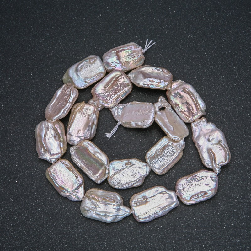 Nici z naturalnych barokowych pereł, średnica 22×14 mm, długość 40 cm +/- z benzynowym połyskiem