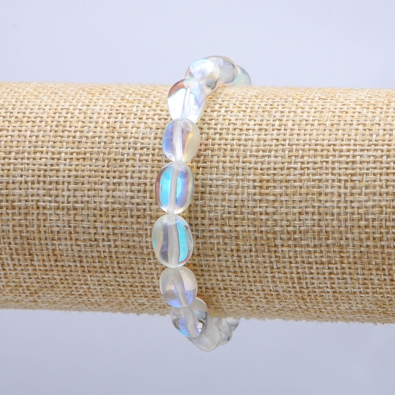 Bransoletka na gumce z opalowego szkła – Białe chameleońskie fasetowane kuleczki, średnica 12×8 mm, obwód 18 cm +