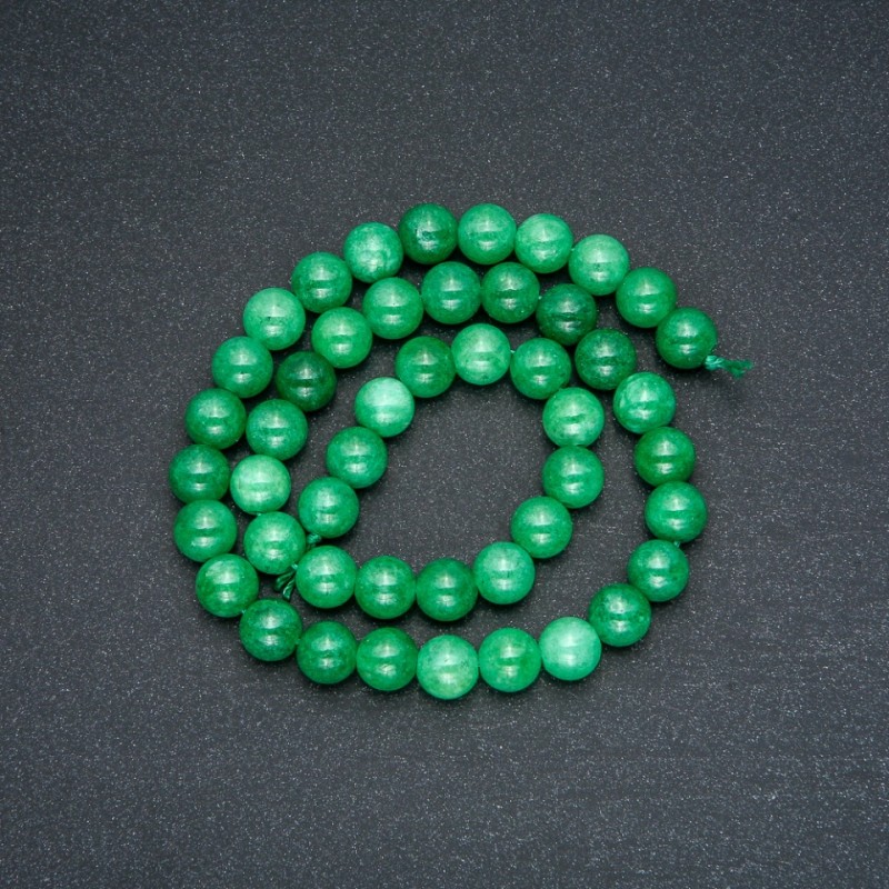Koraliki z imitacji chryzoprazu na nici — gładkie kuleczki, średnica 8 mm, długość 38 cm +