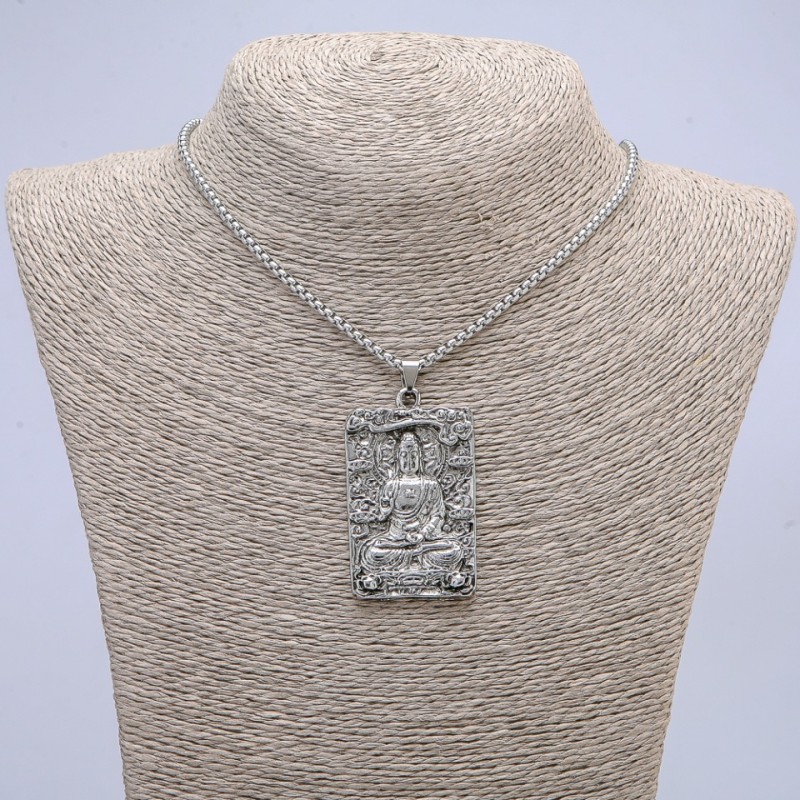 Wisiorek «Budda» 58×32 mm na łańcuszku, długość 70 cm, srebrzysty metal