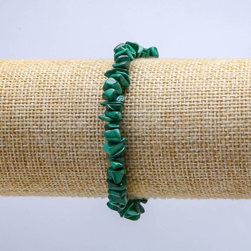Bransoletka z malachitu na elastycznej gumce, drobiny, średnica 7 mm, długość 18 cm