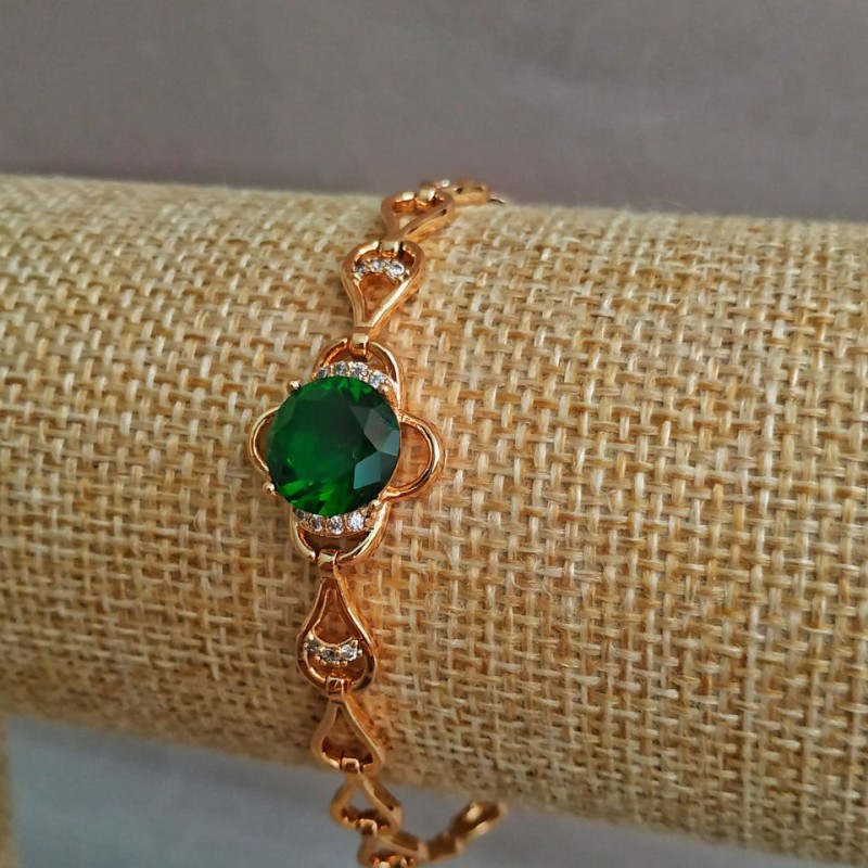 Bransoletka Xuping z pozłotą 18K z białymi cyrkoniami i zielonym kryształem, długość 16–17 cm, grubość 6 mm +