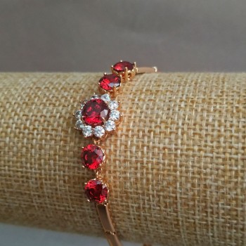 Bransoletka Xuping pozłacana 18K z białymi cyrkoniami i czerwonymi kryształami, długość 19 cm, grubość 3,3 mm +