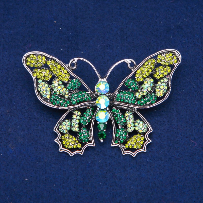 Broszka Motyl ze srebrzystego metalu, zielone, limonkowe i benzynowe kryształy strassowe 48×71 mm