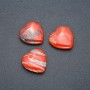 Pamiątkowy kamień w kształcie serca z naturalnego czerwonego jaspisu, wymiary 25×25×7 mm