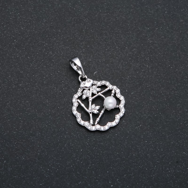 Wisiorek Xuping rodowany z białymi kryształami i perłą, średnica 25x16 mm +