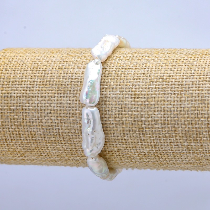 Bransoletka na gumce z barokowych pereł, średnica 18x8 mm, długość 18 cm