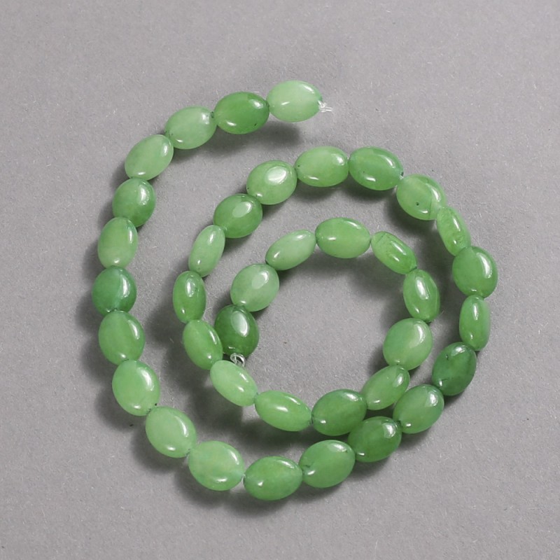 Koraliki na nitce z naturalnego kamienia chryzopraz gładki owal, średnica 10×8 mm, długość 39 cm ±