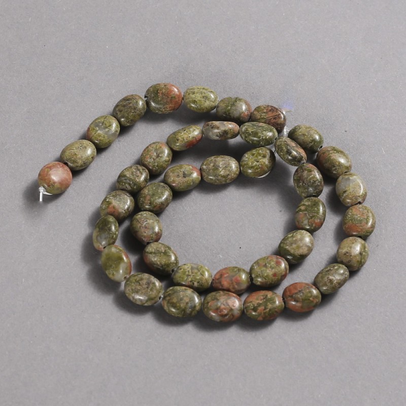 Koraliki na nitce z naturalnego kamienia: jaspis, heliotrop, unakit, gładki owal, średnica 10×8 mm, długość 39 cm