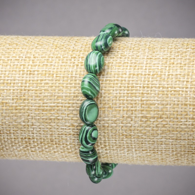 Bransoletka na elastycznej gumce z malachitu (prasowany) — gładkie owalne koraliki, średnica 10×8 mm, długość 18 cm