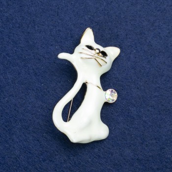 Broszka Kicia z metalem złocistym, emalią i kryształem 50×30 mm +