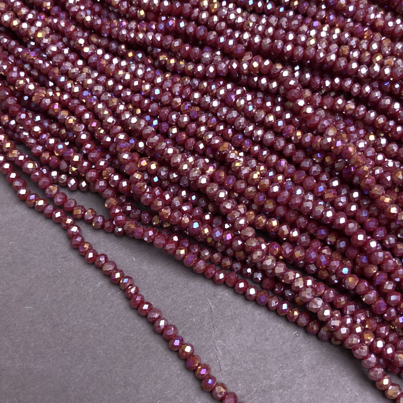 Koraliki czeskiego kryształu na żyłce, bordowe matowe z benzynowym połyskiem, fasetowane rondelki, średnica 3×2,5 mm, długość 36–38 cm +