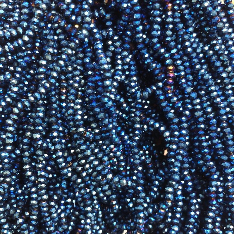Koraliki czeskiego kryształu na nitce z niebieskim napyleniem, fasetowane, o średnicy 3×2,5 mm + -, długość 36 cm +