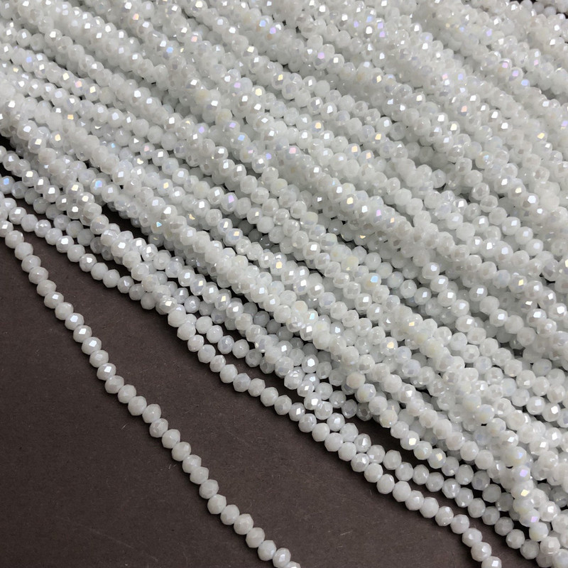 Koraliki Czech Crystal na żyłce, perłowo-matowe z benzynowym połyskiem, granowany rondel, średnica 3×2,5 mm + -, długość 36 cm +
