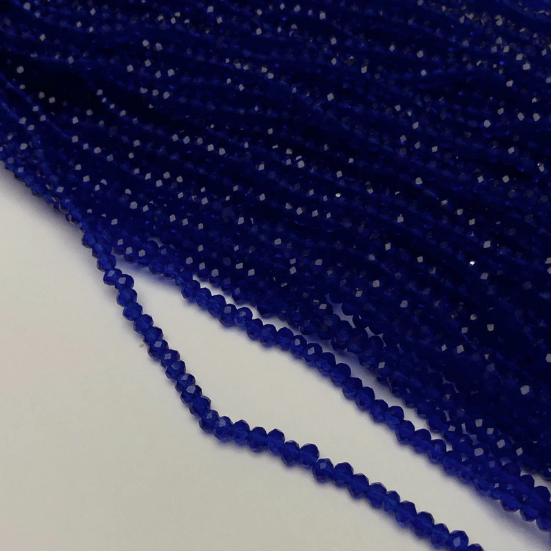 Koraliki czeskiego kryształu na żyłce, ciemno-niebieskie, przejrzyste, fasetowane rondelki o średnicy 3×2,5 mm, długość 36-38 cm +