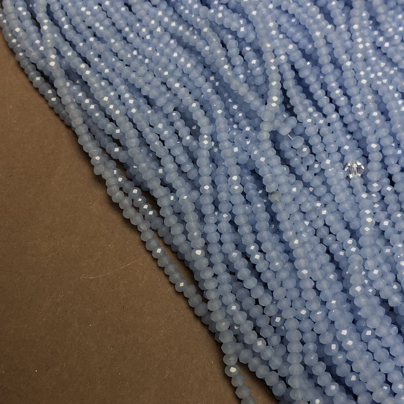 Koraliki czeskiego kryształu na nici, matowe w odcieniu chabrowym, fasetowane rondelki, średnica 3×2,5 mm, długość 36–38 cm