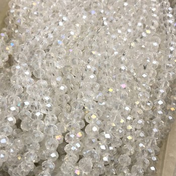 Koraliki czeskiego kryształu na nitce, biało-przezroczyste z benzynowym odcieniem, fasetowane rondelki, średnica 6×4,5 mm, długość 38–40 cm