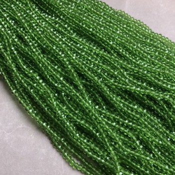 Koraliki czeskiego kryształu na nici, jasnozielone, przezroczyste, fasetowane w kształcie rondelka, średnica 3,5×3 mm, długość 36–38 cm +