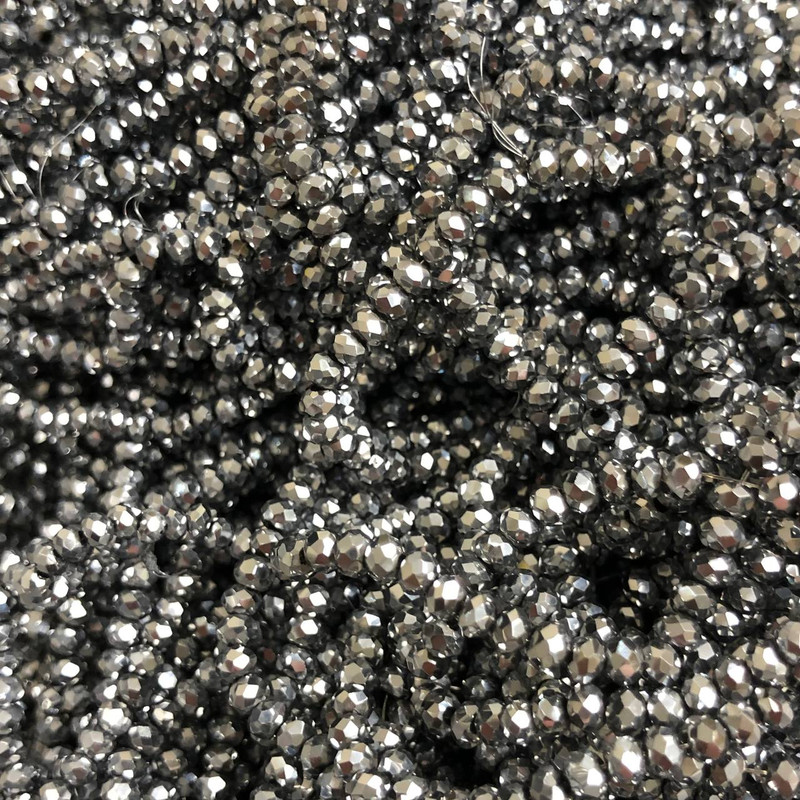 Koraliki czeskiego kryształu na żyłce z jasnoszarą powłoką, fasetowane rondle, średnica 3,5×3 mm, długość 36–38 cm