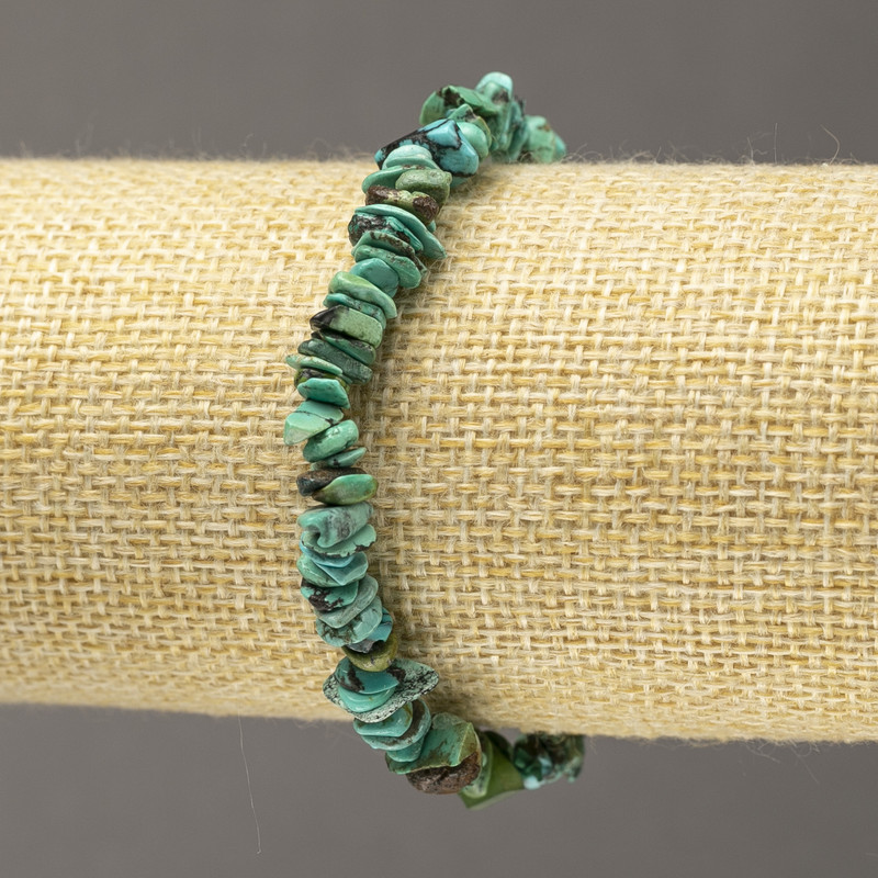 Bransoletka na gumce z naturalną chryzokolą, drobne kawałki, średnica 6 mm+