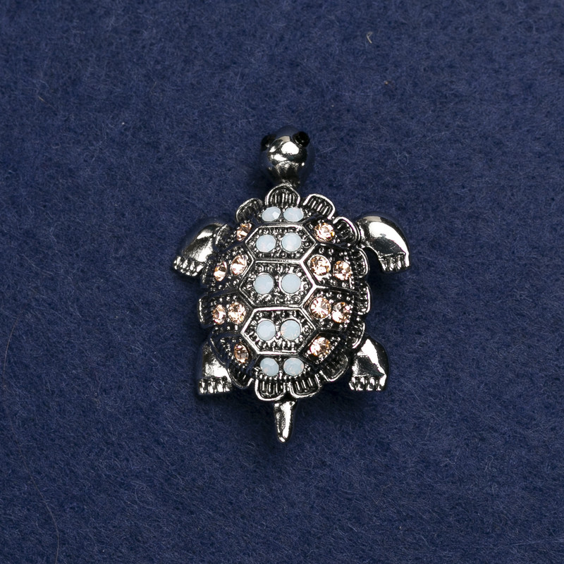 Broszka w kształcie żółwia, metal w kolorze srebra i z cyrkoniami, 40 × 23 mm +